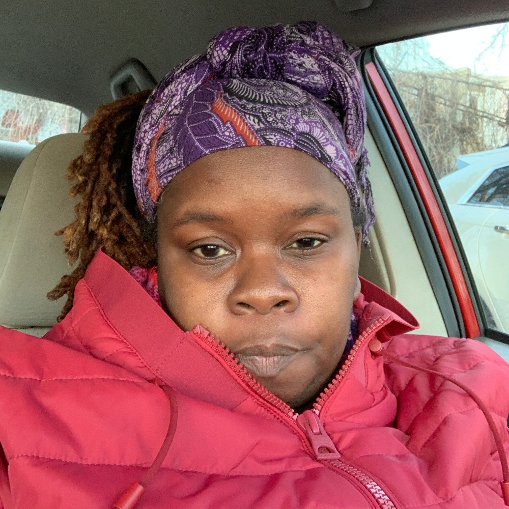 Meet your Posher, Monique